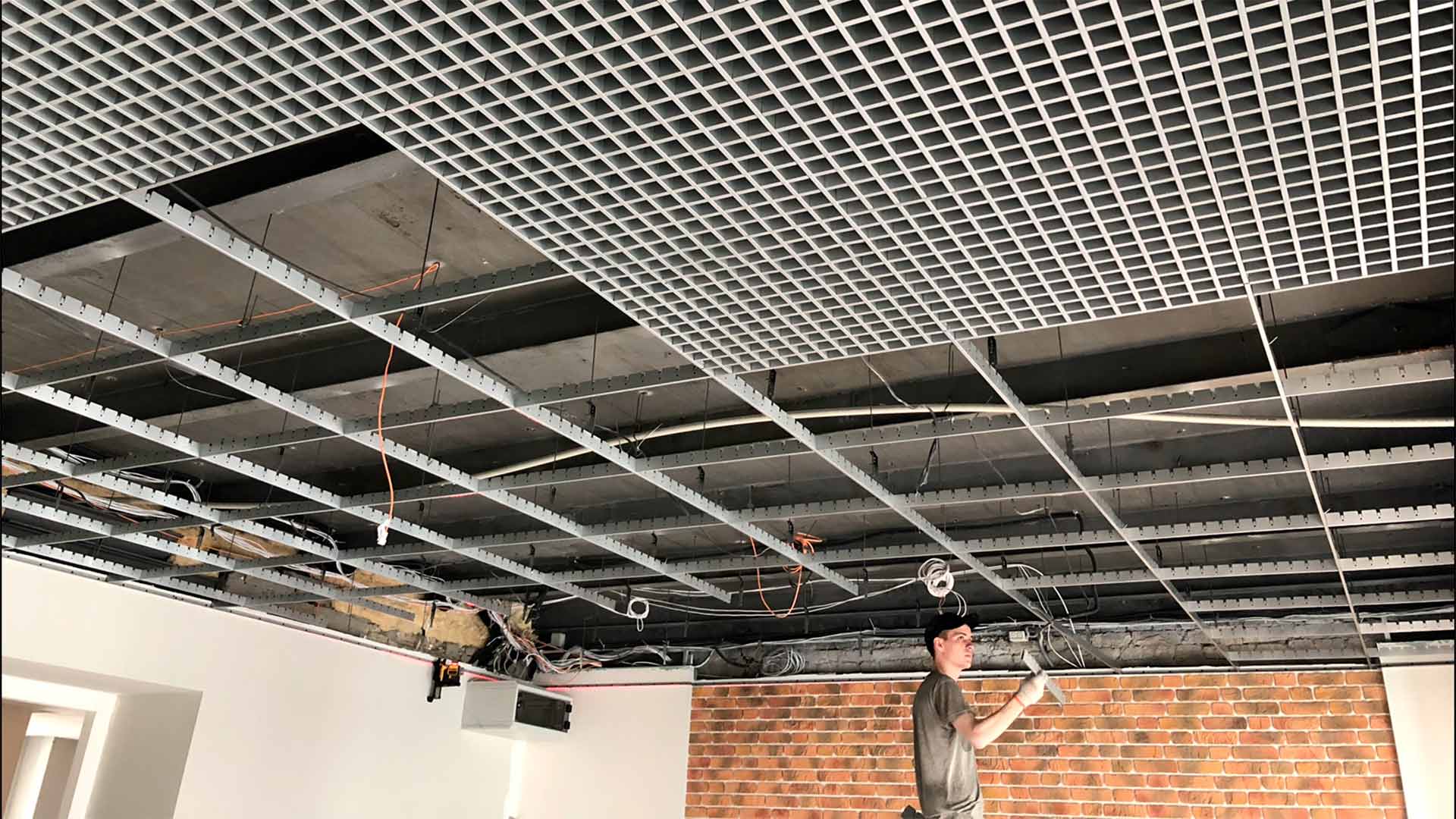 Ремонт потолочных конструкций